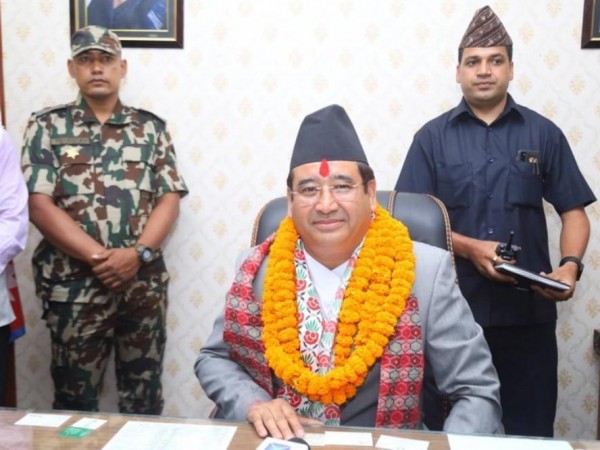 नवनियुक्त पर्यटनमन्त्री श्रेष्ठले गरे पदभार ग्रहण