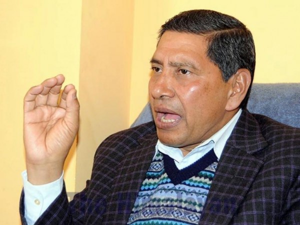 गभर्नर अधिकारीले तत्काल राजीनामा दिनुपर्छः नेता श्रेष्ठ