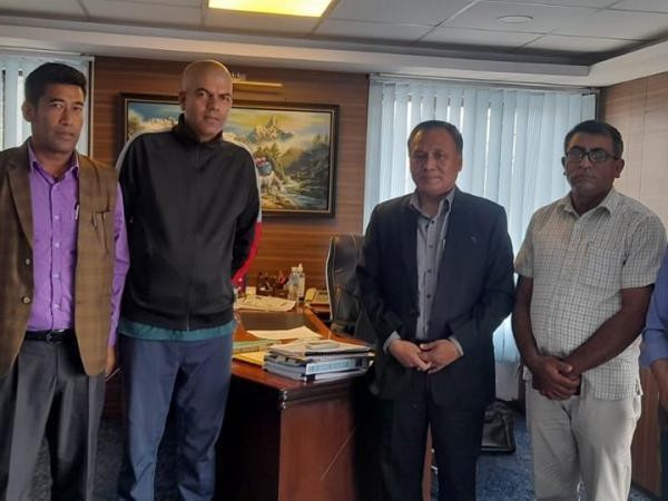 रामेछापको विद्युत समस्या समाधान गर्ने निर्देशक घिसिङको प्रतिबद्धता