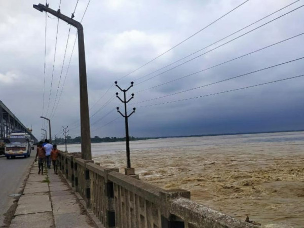 सप्तकोशीको जलसतह सतर्कता पार, तटीय क्षेत्रमा साँझसम्मै उच्च सजगता अपनाउन आग्रह