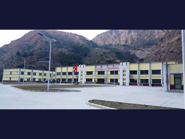 रासायनिक मल १० महिनादेखि तातोपानी भन्सारको गोदाममा   