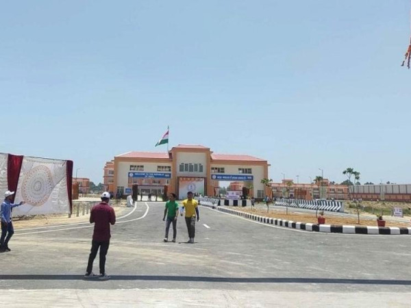 पर्सा सुक्खाबन्दरगाह भन्सार राजस्व लक्ष्य पाँच अर्बले घटाइयो