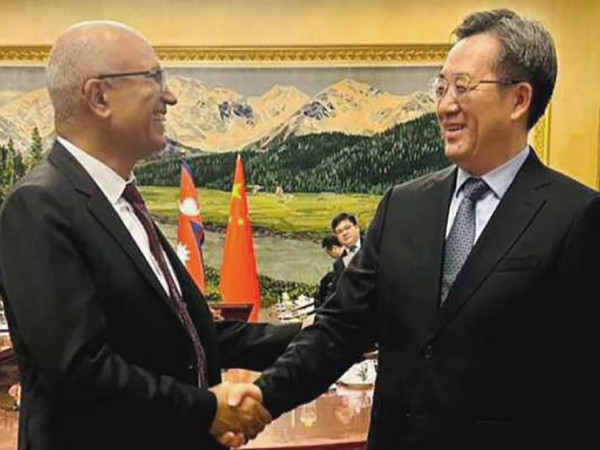 नेपालको र चिनियाँ उपप्रधानमन्त्री बिच भेटघाट