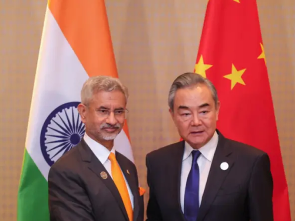 भारतीय विदेशमन्त्री एस जयशंकर र चिनियाँ समकक्षी विच भेट