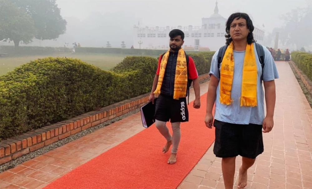 लुम्बिनी बाट ईः ले सुरु गरे काठमाडौं यात्रा
