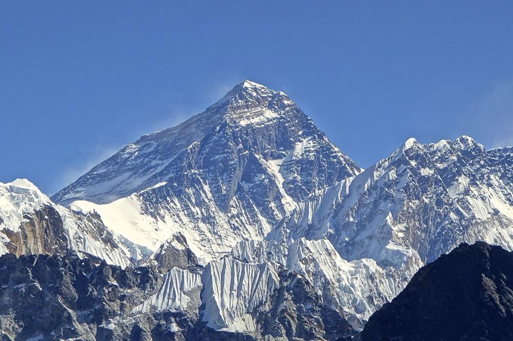 ६३ आरोहीले लिए सगरमाथा आरोहणका लागि अनुमति
